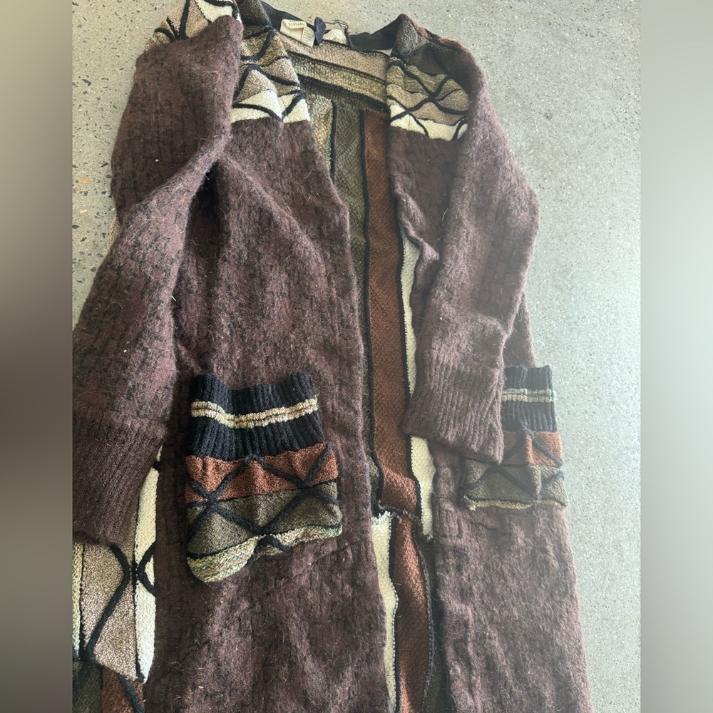 Cozy Brown Knit Cardigan with Geometric Patterns